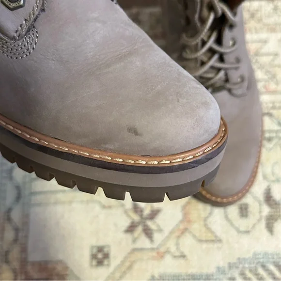 NWOT Timberland Women's Water Resistant Hiking Boot Taupe Size 6 - Picture 7 of 8